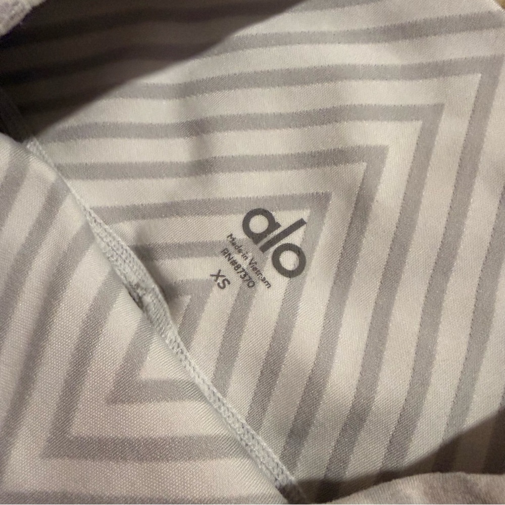 ALO Yoga White Striped Leggings - Picture 4 of 10